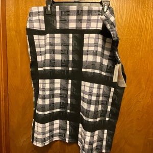 LuLaRoe - Cassie - 3XL - Black & White - NWT
